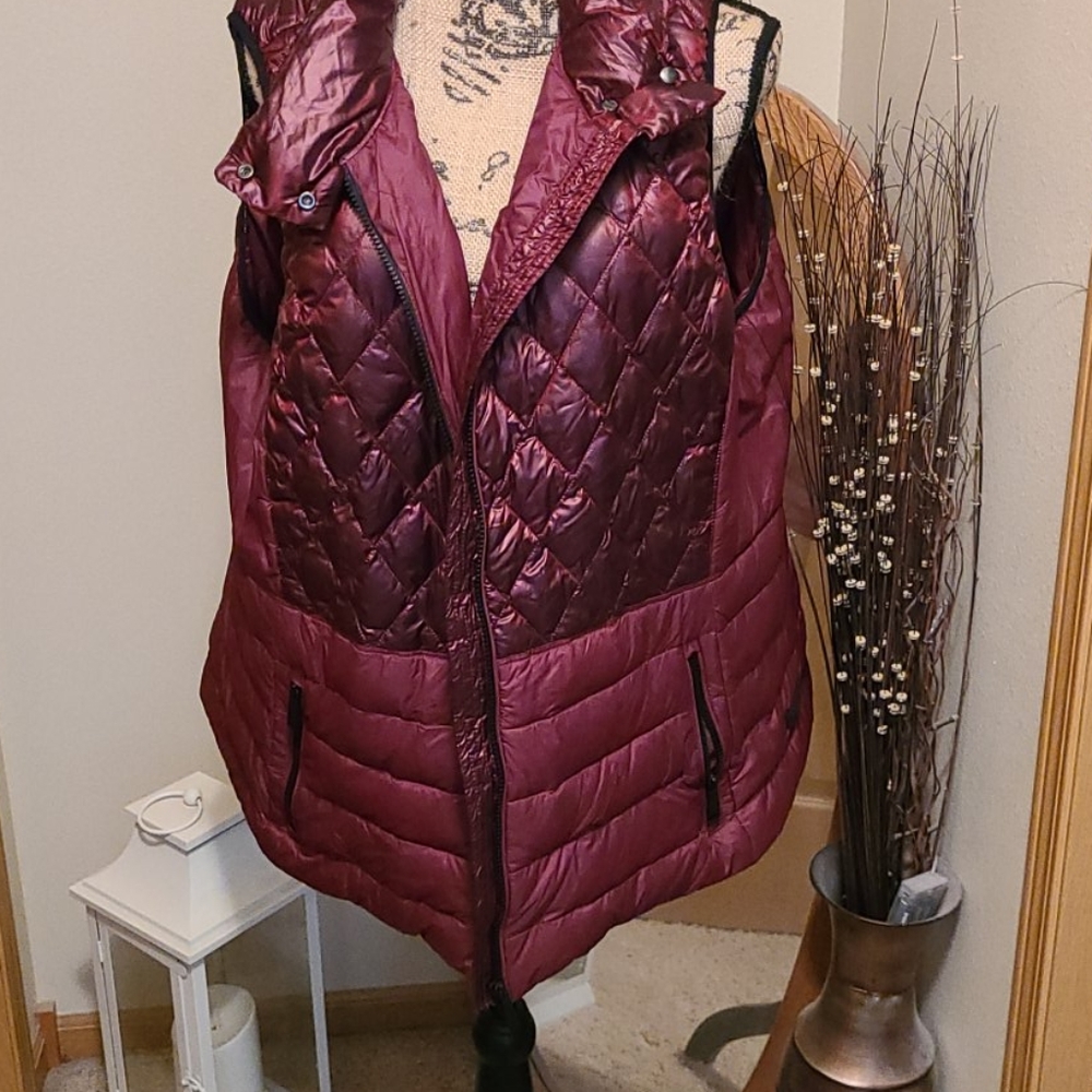💣Pretty Calvin Klein puffer vest💣